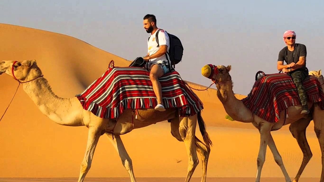 Enjoy the various nuances of the desert on the animal that the Bedouin relied on for centuries!